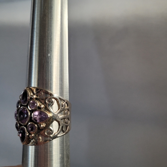 Amethyst And Sterling Silver Ring. Elegant Gemstone Ring - Picture 6 of 8